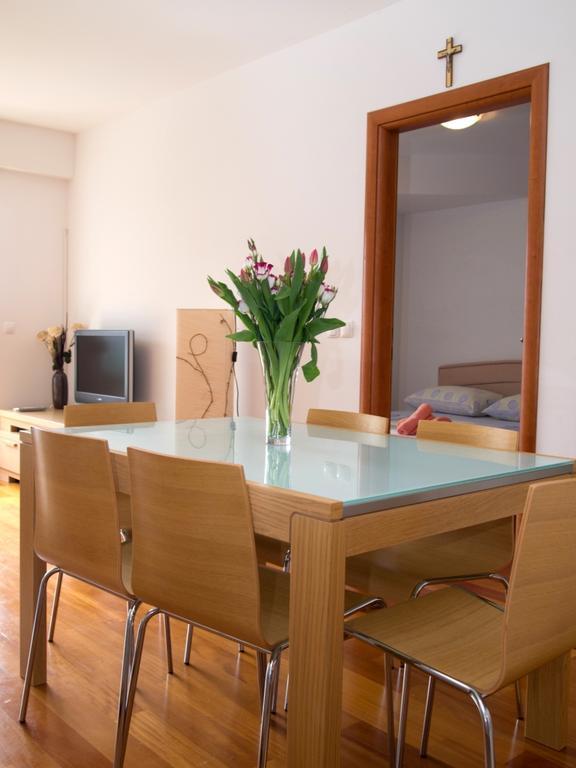 Apartment Mlinarevic Makarska Exteriör bild